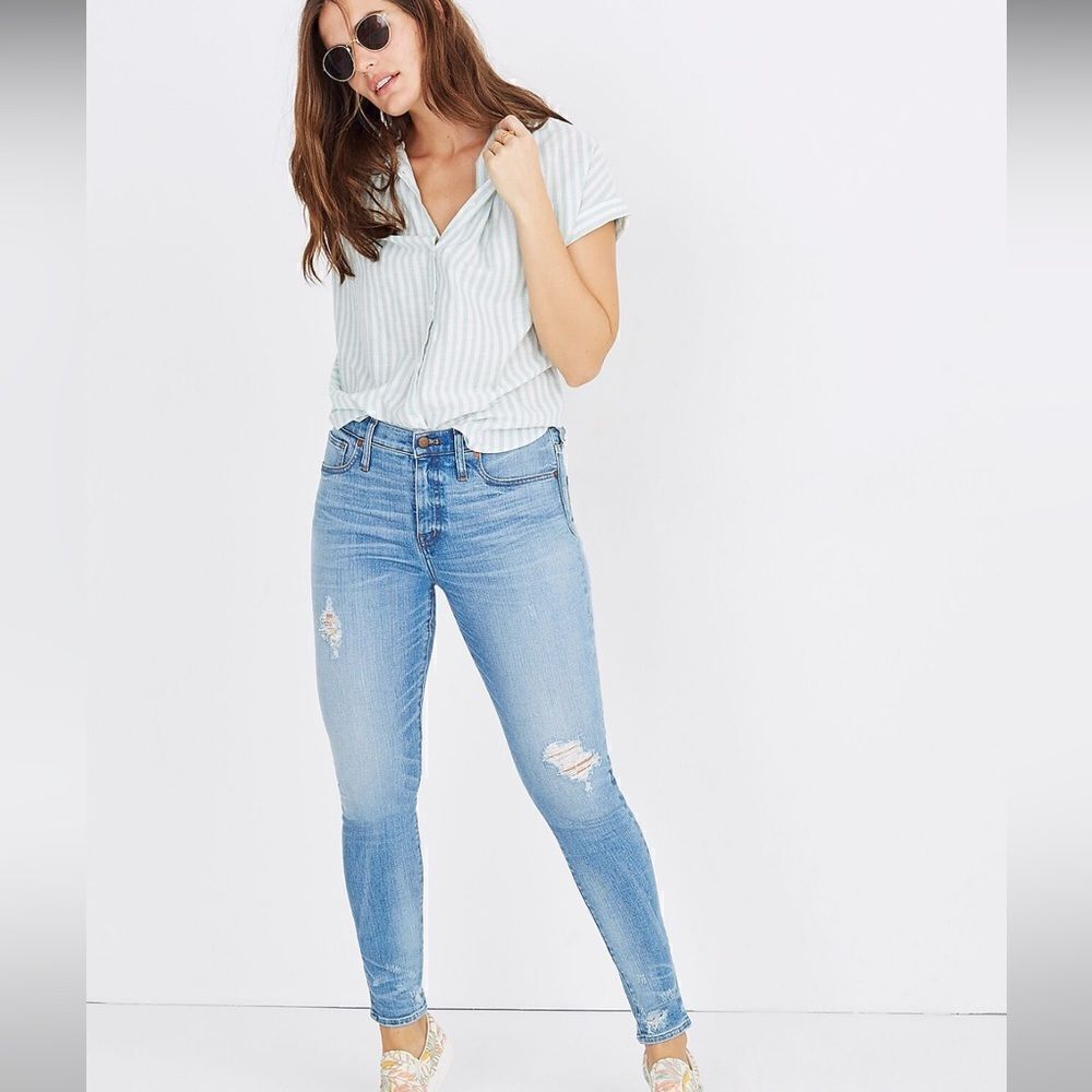 NWOT MADEWELL 9” HIGH-RISE SKINNY BUTTONFLY DISTRESSED JEANS SIZE 28
